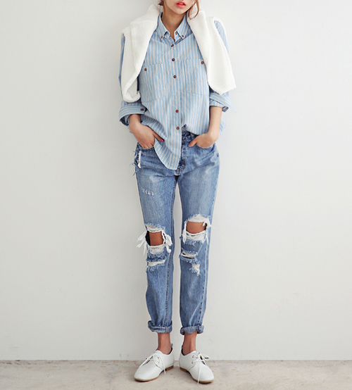 FASHION WEEKLY LOOK : jeans strappati